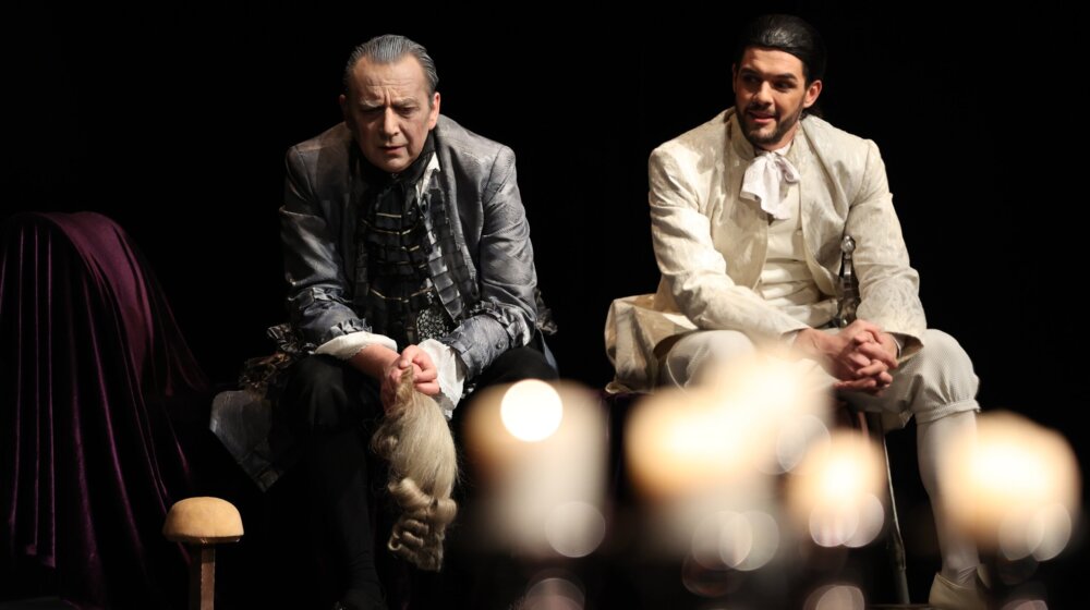 U Madlenianumu 50. izvođenje komedije "Kazanova protiv Don Žuana": Sećanje na legendarnog Predraga Ejdusa i njegovu jedinu rediteljsku predstavu 1