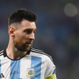 Mesi pobesneo uprkos pobedi: Beži odavde, glupane (VIDEO) 1