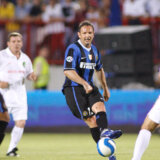 Golčina protiv Bajerna je samo jedna od 66 najboljih: Najlepši golovi Siniše Mihajlovića u samo sedam minuta (VIDEO) 5