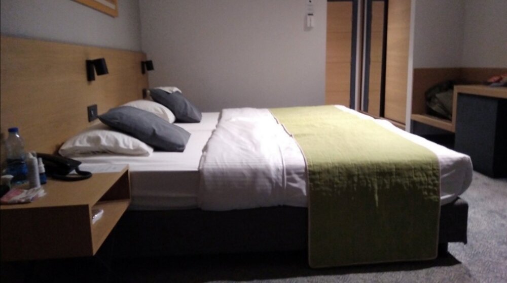 Mona postaje hotelski lanac 1