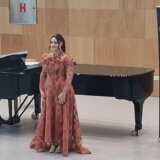 Prva nagrada na međunarodnom takmičenju solo pevača u Novom Sadu za srednjoškolku iz Negotina 3