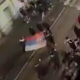 Srpski navijači u Beču: U sred noći vikali na ulicama, vređajući Albance (VIDEO) 10