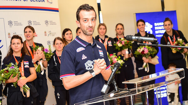 (FOTO) Svetske šampionke opet ostale bez selektora: Odbojkaški savez Srbije, zbog manjka para, traži naslednika Santarelija 1