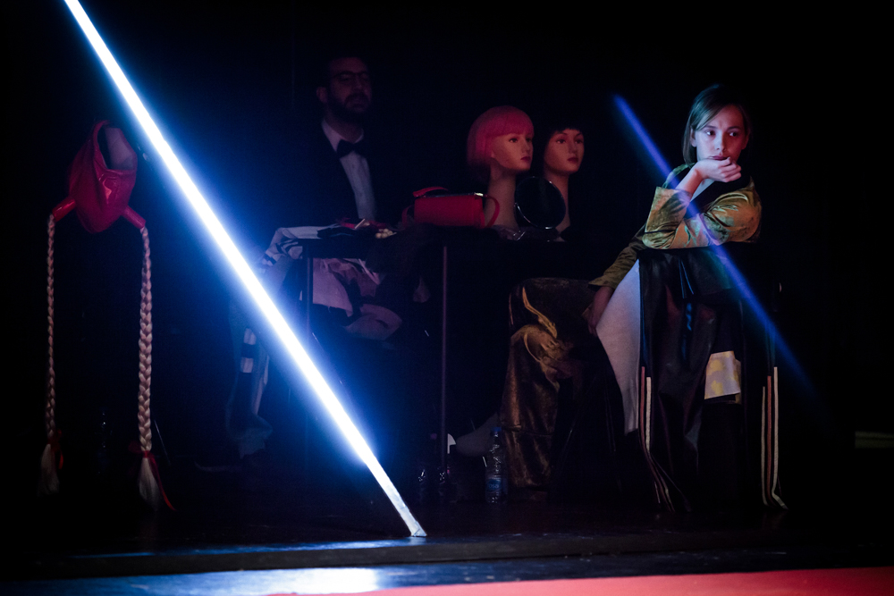 U Ateljeu 212 premijera predstave "Revolt" po drami slavne Alis Berč, u režiji Jovane Tomić: Poziv na žensku pobunu 2 U Ateljeu 212 premijera predstave "Revolt" po drami slavne Alis Berč, u režiji Jovane Tomić: Poziv na žensku pobunu 2