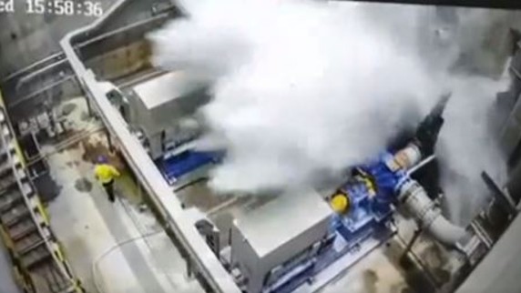 Eksplodirao ventil na velikoj pumpi u Ziđinu, radnik bio u blizini (VIDEO) 1