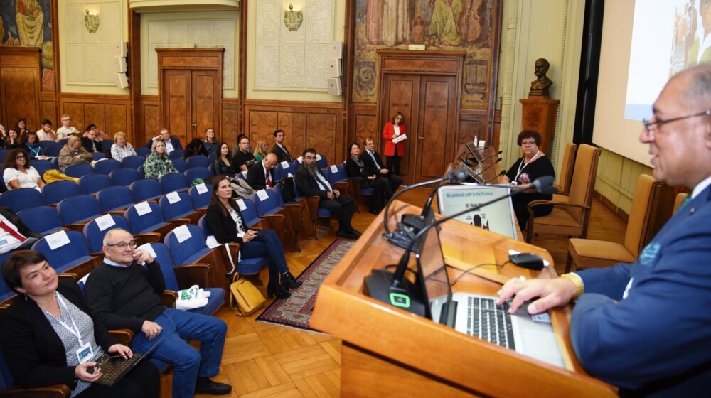 Da bismo se oslobodili predrasuda, treba prvo da ih vidimo 1