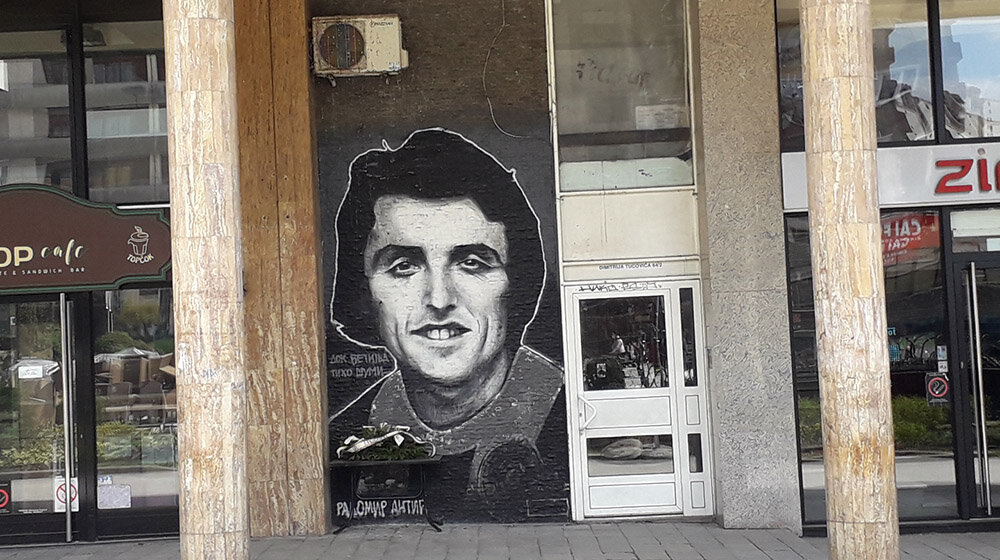 Umesto prekrečenog murala sa likom Radomira Antića, novi će biti urađen na istom mestu 1