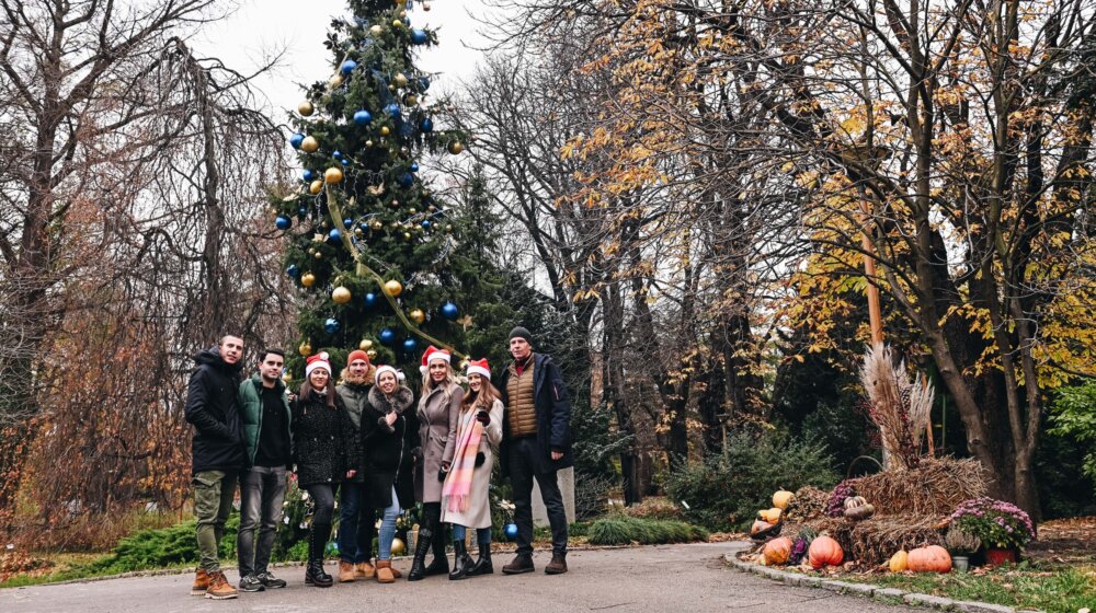 Naš pogled srcem: Mozzart i „Plava školjka“ u novogodišnjoj humanitarnoj akciji u Botaničkoj bašti 1