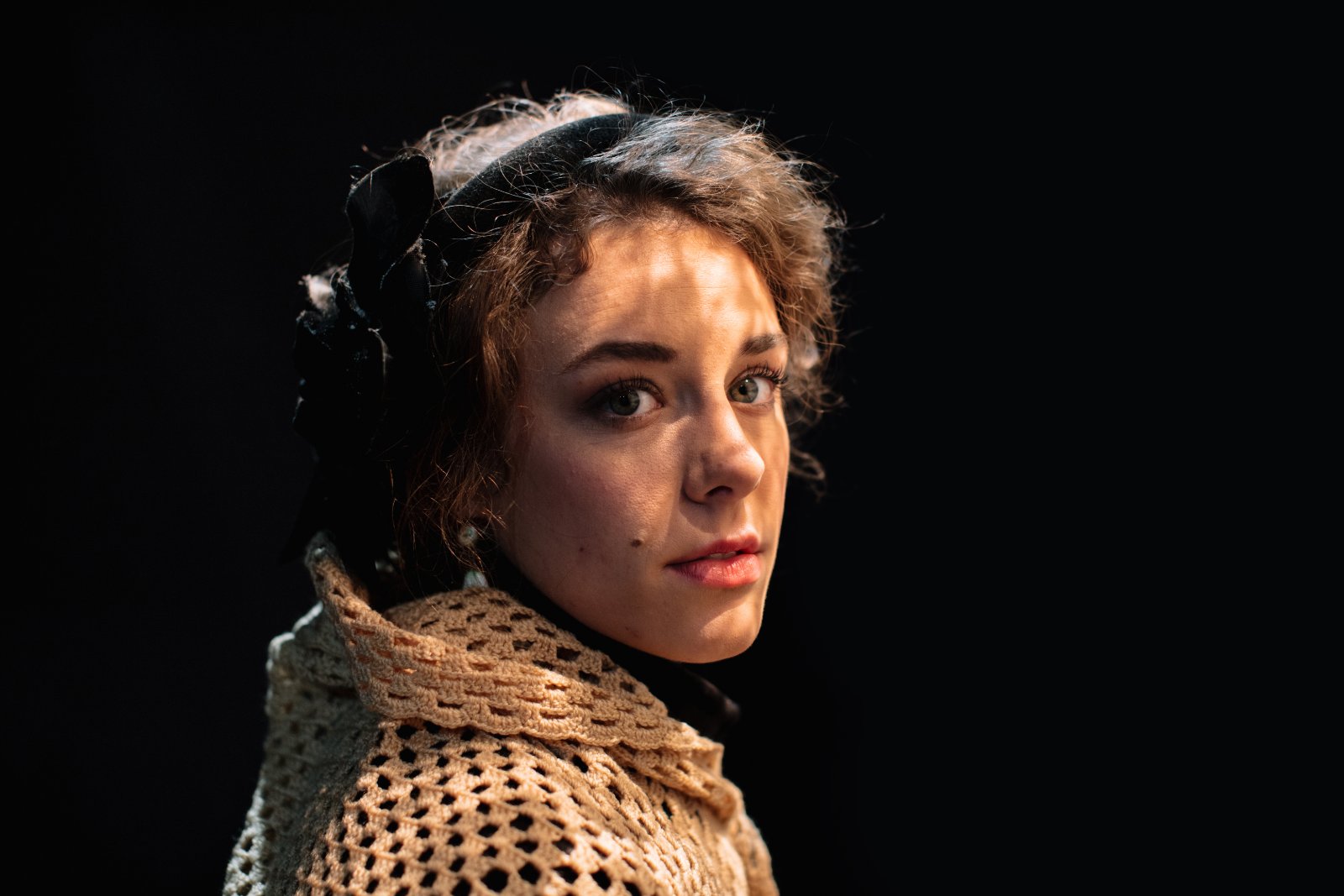 U Teatru Vuk premijera "Tamnih drvoreda" po delu nobelovca Ivana Bunjina: Tragikomična melodrama i vremeplov o propuštenim ljubavima 2