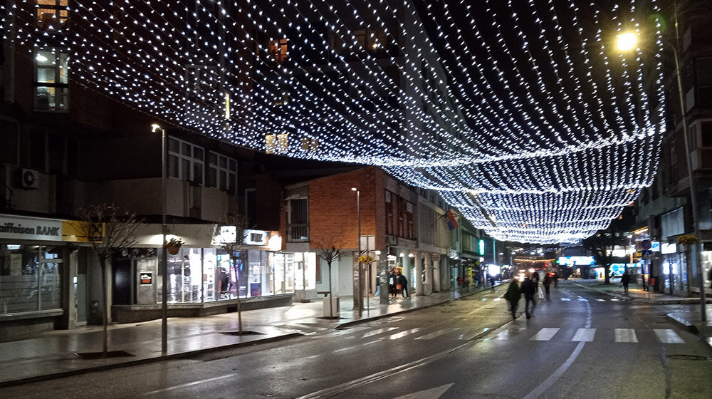 Umesto novogodišnjeg javnog dočeka, 2. januara u Užicu nastupiće Dejan Petrović i Big bend 1