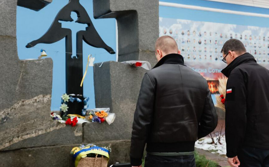 Premijer Poljske položio cveće na spomenik Stepanu Banderi – istina ili ruska propaganda 1