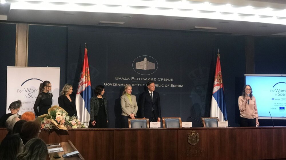 Dodeljene stipendije mladim naučnicama 1