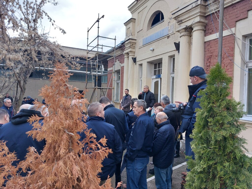 Hitno postavljanje generalnog direktora i smena predsednika Nadzornog odbora: Sindikat Zastava oružja u Kragujevcu posle jednočasovnog štrajka upozorenja 2