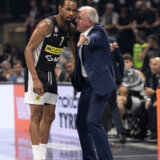 Navijače bole porazi od Zvezde, a Željka Obradovića povrede i problemi u odbrani: Kako su košarkaši Partizana prošli kroz 2022. godinu 5