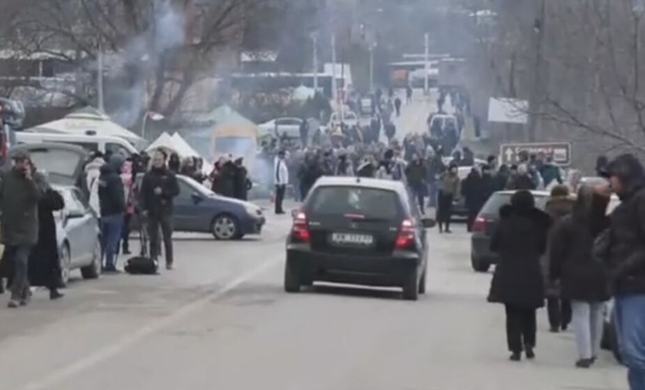 "Nije daleko trenutak kada će Kfor morati da interveniše": Sagovornici Danasa o barikadama na Kosovu i protestima Srba 1