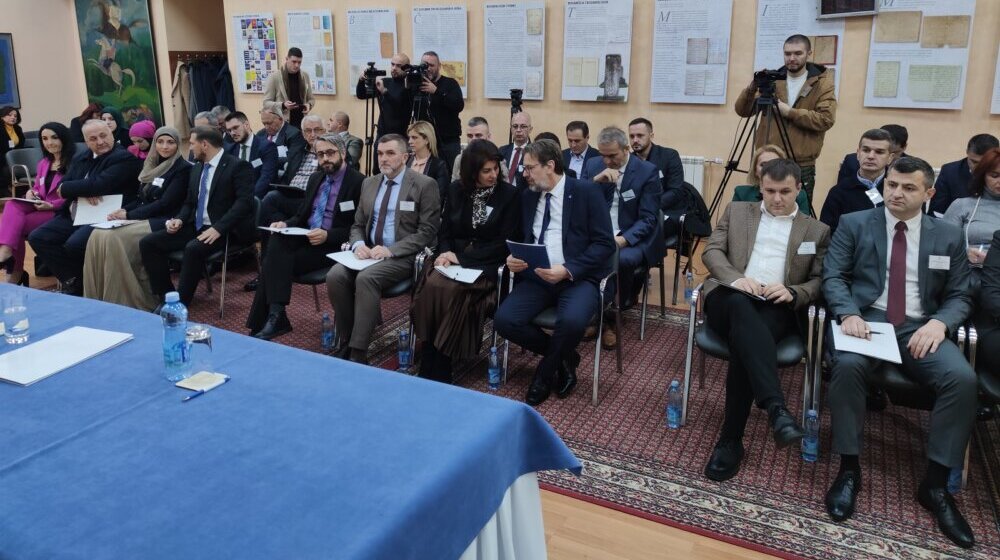 Konstituisano Bošnjačko nacionalno vijeće, bez dogovora o predsedniku 1