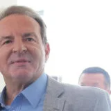 “Bogoljub Karić bi mogao da otkupi Pink i Informer, a onda da ih ugasi”: O najavi da se BK televizija ponovo vraća u Srbiju 4