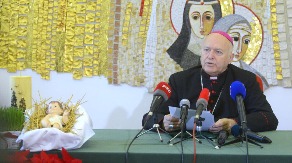 Božićna poslanica beogradskog nadbiskupa: "Ljudi da paze šta čitaju i da se zapitaju da li je neka vest korisna za njih" 1