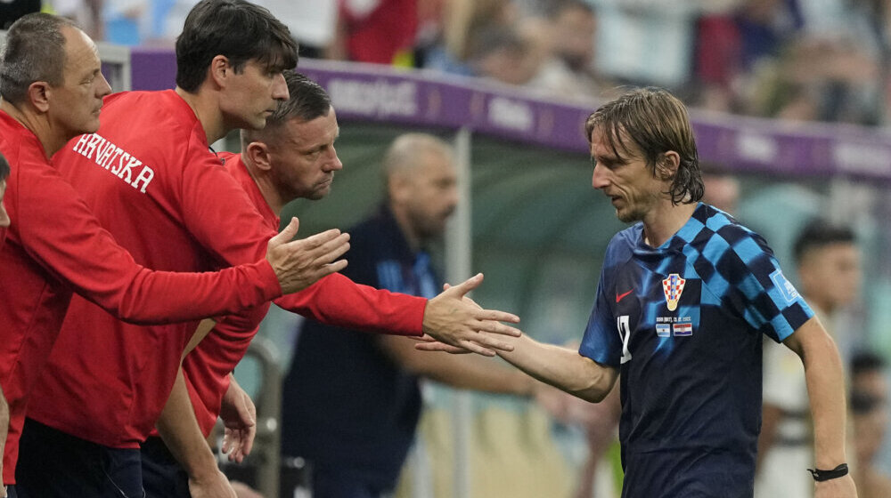 Premijer i predsednik Hrvatske podržali fudbalere posle poraza od Argentine 1