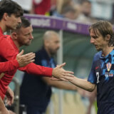 Premijer i predsednik Hrvatske podržali fudbalere posle poraza od Argentine 11