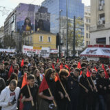 Više od 11.000 demonstriralo u Grčkoj u znak sećanja na ubistvo tinejdžera 2008. godine 10