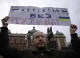 Završen protest Ruskog demokratskog društva, policija nije dala da priđu ambasadi Rusije (FOTO) 3