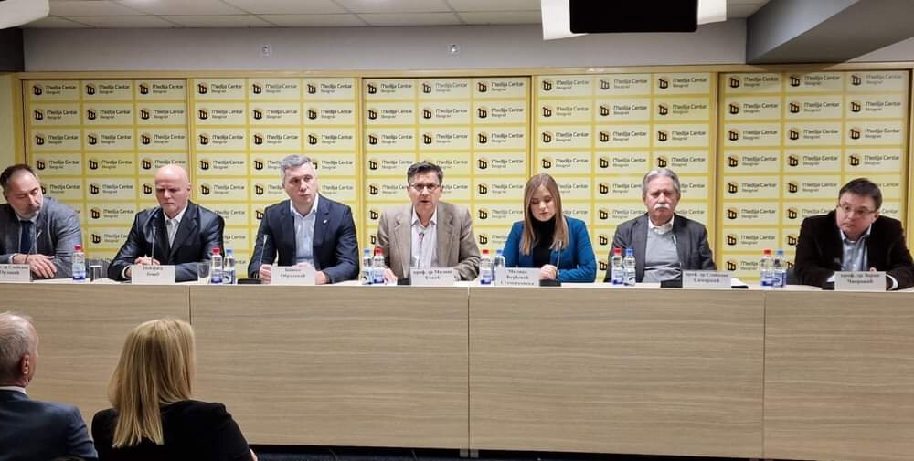 Stamenkovski kaže da Skupština treba da se izjasni o vraćanju srpskih snaga na KiM, Obradović najavljuje skup 16. decembra 1