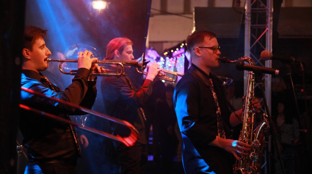 Nova 2023. godina u Beogradu dočekana uz muziku i spektakularan vatromet kod Skupštine 1