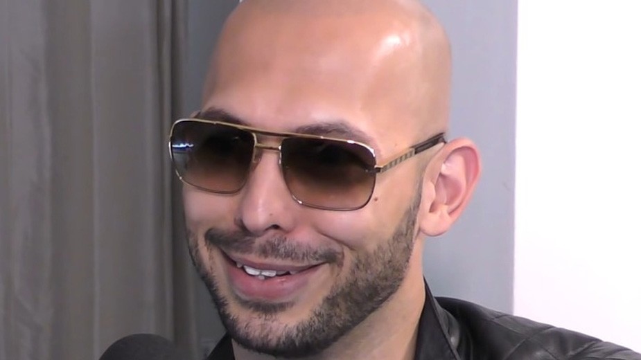 Endru Tejtu određeno 30 dana pritvora zbog trgovine ljudima i silovanja 1