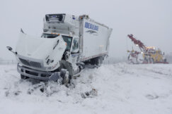 (FOTO) U SAD Najmanje 18 osoba izgubilo život u snežnoj oluji 7