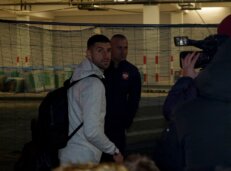 fudbaleri_aerodrom_04122022_0062 Fudbaleri Srbije stigli u Beograd: Kako su "orlovi" dočekani na aerodromu "Nikola Tesla"? (FOTO) 9