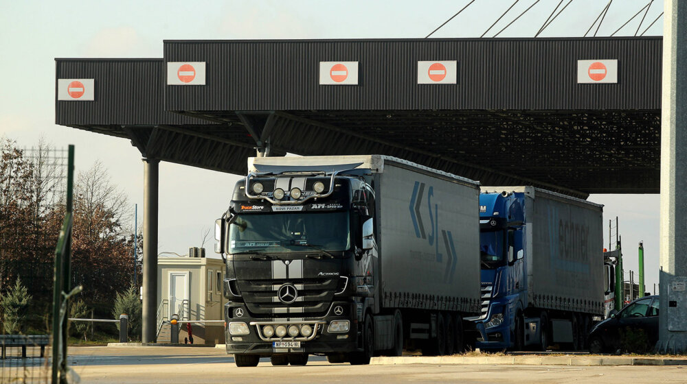 Gužva na prelazima s Kosovom 1