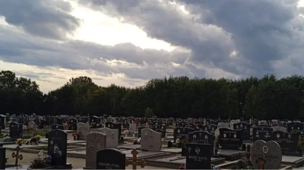 Koliko koštaju sahrane u Srbiji i gde ljudi sahranjuju svoje najmilije po selima: Pojedini sami kopaju rake da bi uštedeli 1