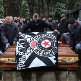 Miodrag Ješić sahranjen sa zastavom Partizana, poslednjem ispraćaju prisustvovale legende srpskog fudbala 1