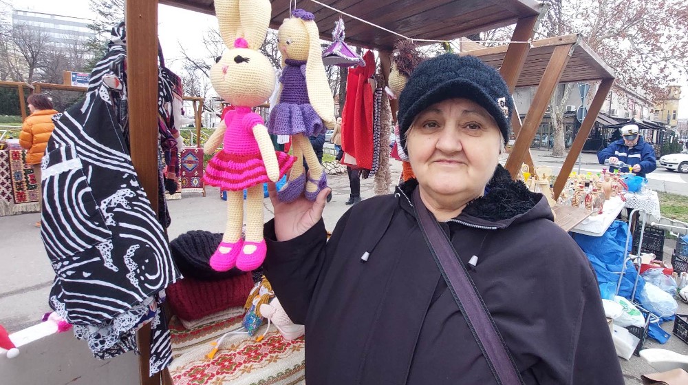 Kako se priprema Svadbarski kupus, i kakva je budućnost šivača: Novogodišnji bazar u Zaječaru 2 Kako se priprema Svadbarski kupus, i kakva je budućnost šivača: Novogodišnji bazar u Zaječaru 2