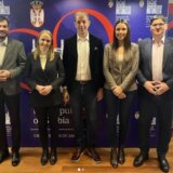 Mladi lideri naprednjaka na Kapitol Hilu: Marko Đurić se pohvalio i učešćem kolega iz opozicije 2
