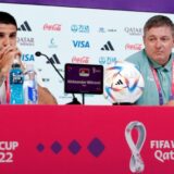 (VIDEO) Poljski novinar selektoru Stojkoviću i Mitroviću: Da li podržavate Rusiju u ratu sa Ukrajinom? 4