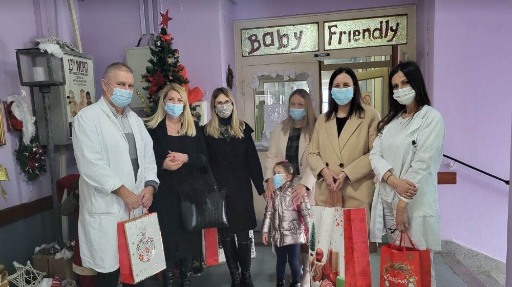 Zaječar: Supruge sveštenoslužitelja i eparhijskih službenika posetile porodilište 1