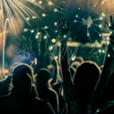 Kada je pravo vreme da pustimo dete da samostalno proslavlja doček Nove godine? 11