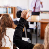 Posle predaha zbog Dana državnosti đaci se sutra vraćaju u školske klupe: Kada ih čeka prolećni raspust? 13