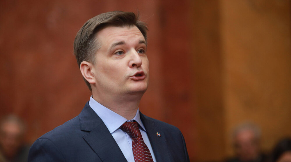 Milenko Jovanov vređao opoziciju: "Čim te čovek vidi, ne zna da li je Ćita ili Ćuta" 1