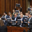 Ne žele da slušaju prepeve: Opozicija poručuje Vučiću da u parlament ne dolazi bez francusko-nemačkog plana za KiM 14