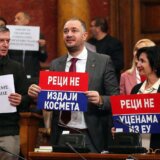 Lazović: Za nas je neprihvatljivo da raspravljamo o tajnim dokumentima 12