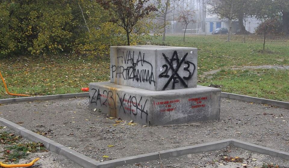 Novi Sad: Raskinut ugovor sa izvođečem radova za postavljanje spornog spomenika nevinim žrtvama 1