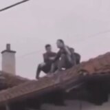 Snimak zaplene vina srpskoj porodici iz Velike Hoče privlači veliku pažnju 15