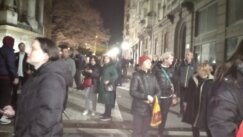 Skup za odrbranu Kosova i Metohije Srbi sa KiM na skupu ispred Predsedništva poručili Vučiću: Ako umremo sada, tvoj nas je kuršum ubio 3