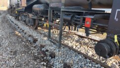 Vagon teretnog voza u kome se nalazi fosforna kiselina ispao iz šina na tek rekonstruisanoj pruzi kod Zaječara (FOTO, VIDEO) 11