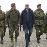 Vučević: Kriza na severu Kosova se završila bez nasilja zbog čvrste politike Vučića i snažne vojske 11
