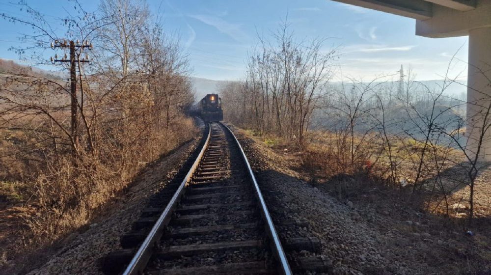 Željeznička infrastruktura Crne Gore: Putnici, dođite po vozila zarobljena u vagon vozu 1
