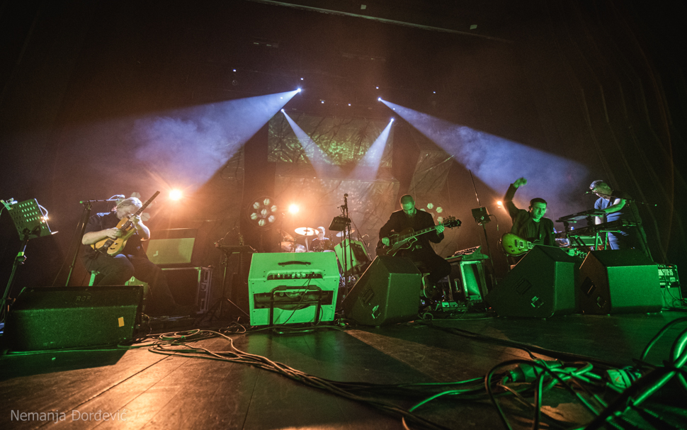 Tri i po sata čiste emocije: Nikola Vranjković održao tradicionalni prednovogodišnji koncert 3 Tri i po sata čiste emocije: Nikola Vranjković održao tradicionalni prednovogodišnji koncert 3